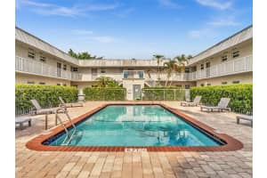 2050 Nw 89th Ave 211, Pembroke Pines