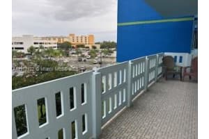 4001 Hillcrest Dr 416 Hollywood, FL 33021 - MLS#A11917122