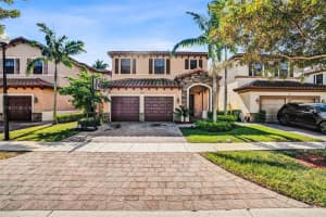 2502 Ne 1st St, Homestead