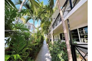 7315 Byron Ave Apt 8, Miami Beach, FL 33141, - MLS#A11917141