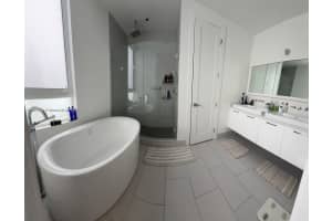 9165 Nw 33rd St Doral, FL 33172 - MLS#A11917153