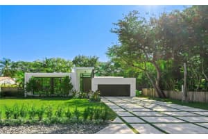 1002 Ne 117th St, Biscayne Park