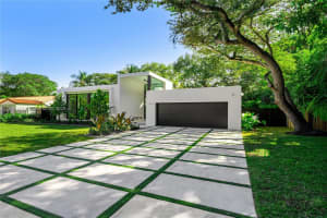 1002 Ne 117th St Biscayne Park, FL 33161 - MLS#A11917175