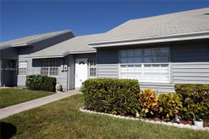 7131 Tam Oshanter Blvd, North Lauderdale