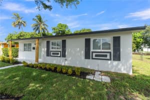 2805 Nw 210th Ter Miami Gardens, FL 33056 - MLS#A11917239