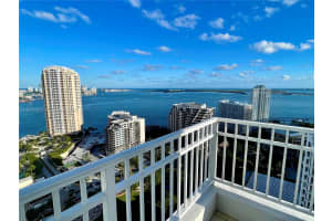801 Brickell Key Blvd 3211 Miami, FL 33131 - MLS#A11917243