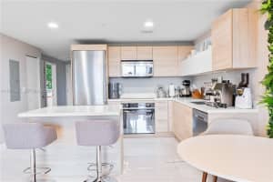 16385 Biscayne Blvd 405 North Miami Beach, FL 33160 - MLS#A11917257