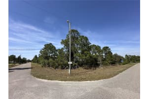 2900 33rd St W Lehigh Acres, FL 33971 - MLS#A11917261