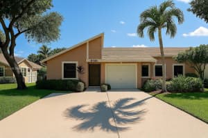 8190 Springtree Rd 8190, Boca Raton