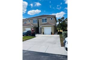 208 Sw 120th Ave Pembroke Pines, FL 33025 - MLS#A11917366