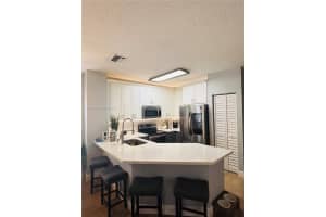 208 Sw 120th Ave Pembroke Pines, FL 33025 - MLS#A11917366