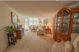 301 174th St 309 Sunny Isles Beach, FL 33160 - MLS#A11917393