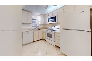 3300 W Rolling Hills Cir APT 302, Davie, FL 33328, - MLS#A11917420