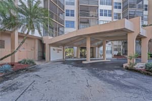 1200 St Charles Pl APT 716, Pembroke Pines, FL 33026, - MLS#A11917423
