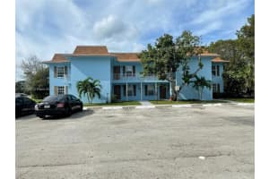 4951 Wedgewood Way 6, West Palm Beach