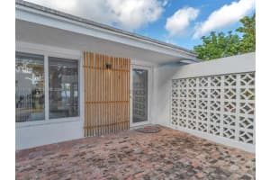 421 Sw 18th St Pompano Beach, FL 33060 - MLS#A11917499