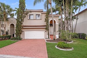 15658 Sw 16th St, Pembroke Pines
