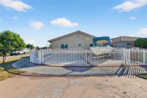 2508 W 71st Pl Hialeah, FL 33016 - MLS#A11917578