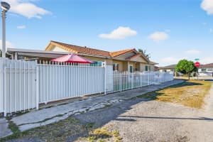 2508 W 71st Pl Hialeah, FL 33016 - MLS#A11917578