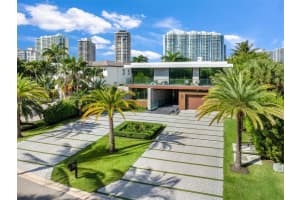 342 S Parkway Golden Beach, FL 33160 - MLS#A11917593