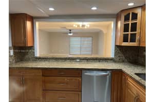 10022 Nw 41st St 36-4, Doral