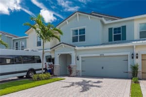 4974 Greenway Dr Hollywood, FL 33021 - MLS#A11917651