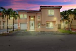 815 Nw 126th Ct Miami, FL 33182 - MLS#A11917748