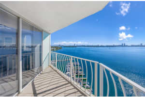 7601 E Treasure Dr 1920, North Bay Village