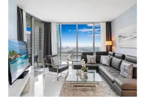 851 Ne 1st Ave 3909, Miami