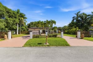 19601 Sw 128th Ct Miami, FL 33177 - MLS#A11917778