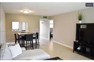 9230 Lagoon Pl APT 215, Davie, FL 33324, - MLS#A11917786