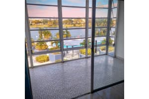 877 Ne 195th St 318, Miami 877 Ne 195th St 318, Miami