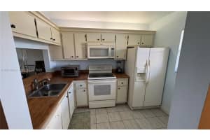 7118 Golf Colony Ct 103, Lake Worth