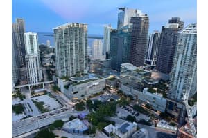 92 Sw 3rd St 4804, Miami