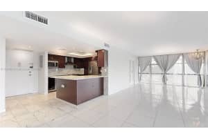 1000 Parkview Dr APT 431, Hallandale Beach, FL 33009, - MLS#A11918015