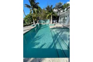 670 S Shore Dr Miami Beach, FL 33141 - MLS#A11918041