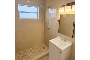 724 NW 3rd Ct #2, Hallandale Beach, FL 33009, - MLS#A11918051