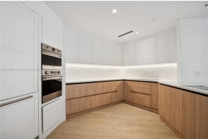 Resort Villa One, 705 Crandon Blvd APT 306, Key Biscayne, FL 33149, - MLS#A11918055