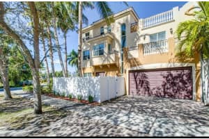 601 Ne 11th Ave Fort Lauderdale, FL 33304 - MLS#A11918111