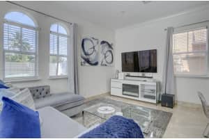 601 Ne 11th Ave Fort Lauderdale, FL 33304 - MLS#A11918111