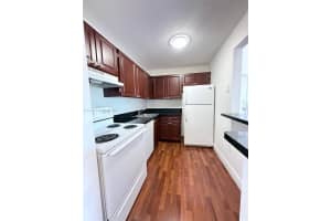 7100 Nw 179th St 305, Hialeah