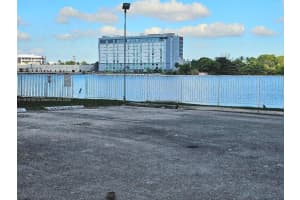 5501 NW 7th St APT E302, Miami, FL 33126, - MLS#A11918153