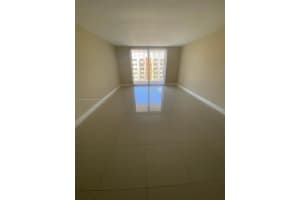 6970 Nw 186th St 3-410, Hialeah