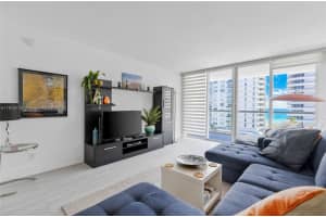 5600 Collins Ave APT 8Y, Miami Beach, FL 33140, - MLS#A11918175
