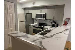 677 Sw 111th Ave 202, Pembroke Pines