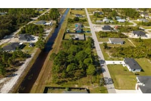 844 E Foxtail Lehigh Acres, FL 33974 - MLS#A11918258