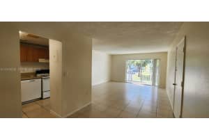 437 Executive Center Dr APT 209, West Palm Beach, FL 33401, - MLS#A11918259