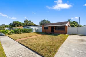 1260 Ne 155th St North Miami Beach, FL 33162 - MLS#A11918308