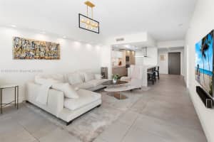 17111 Biscayne Blvd 606 North Miami Beach, FL 33160 - MLS#A11918316