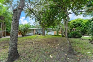 8318 Sw 131st St, Pinecrest